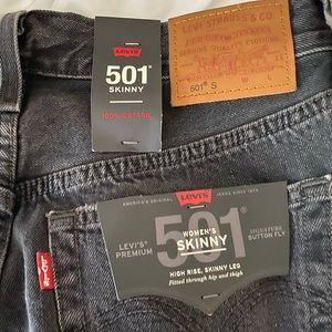 Brand new with tags!! Levi’s 501 skinny jeans
